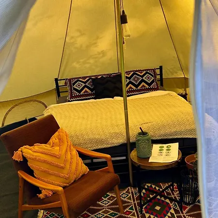 Glamping Hive By Stream