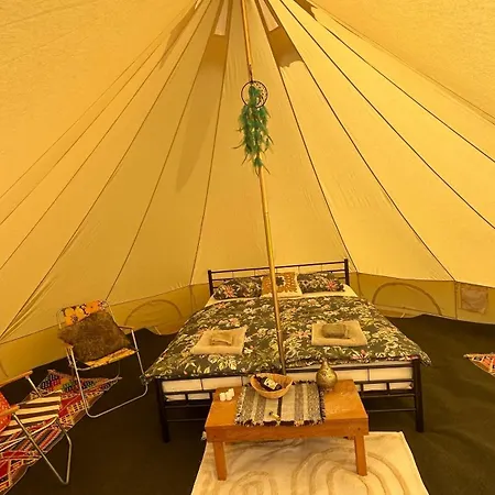 Glamping Hive By Stream