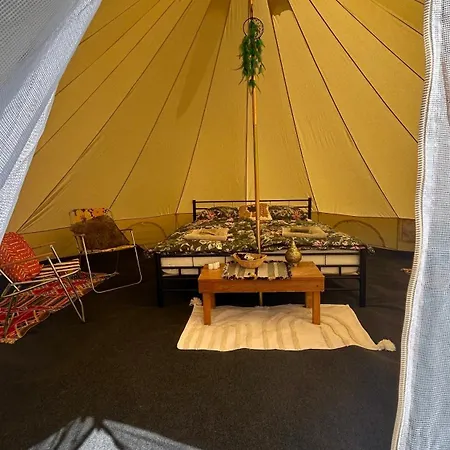 Glamping Hive By Stream * Viska (Plzen-South)