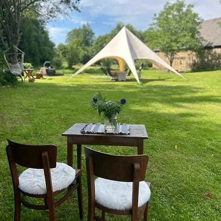 Glamping Hive By Stream Viska (Plzen-South)