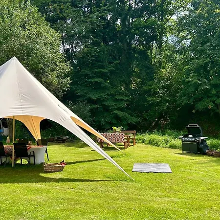 Glamping Hive By Stream