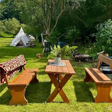 Glamping Hive By Stream * Viska (Plzen-South)
