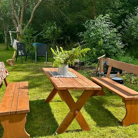 Glamping Hive By Stream Viska (Plzen-South)