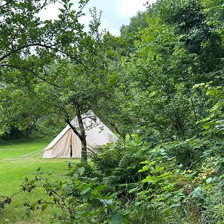 Glamping Hive By Stream Luxusní stan