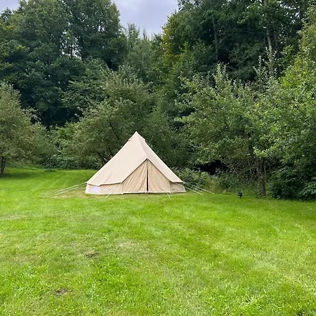 Glamping Hive By Stream