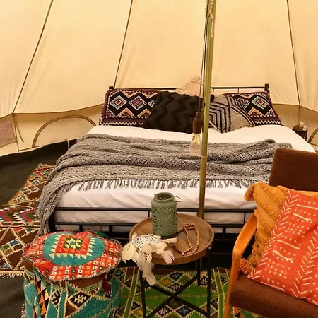 Luxusní stan Glamping Hive By Stream