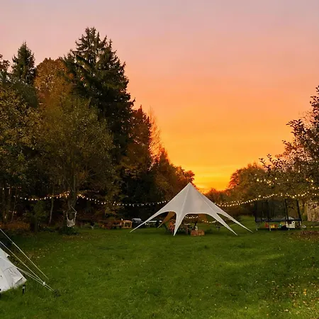 Luxusní stan Glamping Hive By Stream