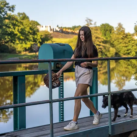 Glamping Hive By Stream * Viska (Plzen-South)