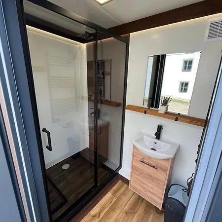 Glamping Hive By Stream * Viska (Plzen-South)
