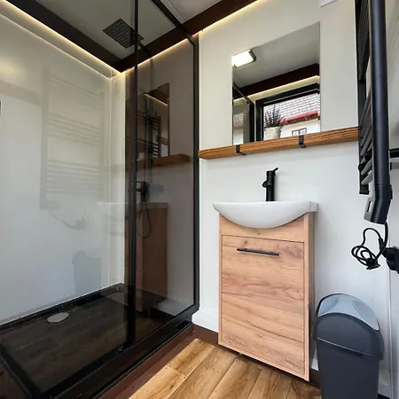 Glamping Hive By Stream