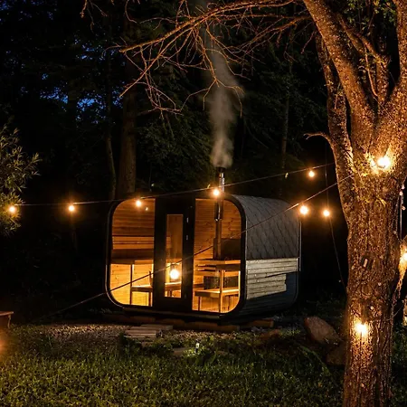 Glamping Hive By Stream