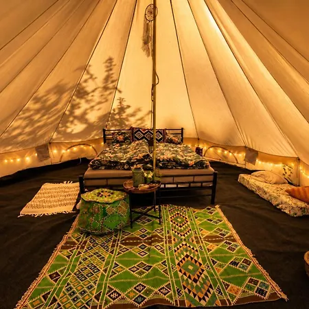 Luxusní stan Glamping Hive By Stream