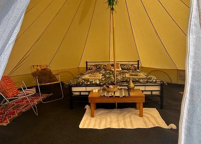 Glamping Hive By Stream * Viska (Plzen-South)