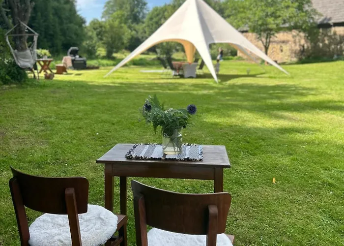 Glamping Hive By Stream Viska (Plzen-South)