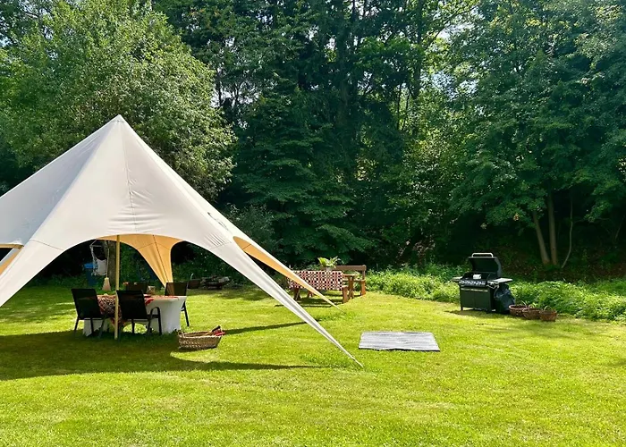 Glamping Hive By Stream