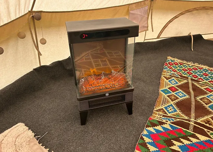 Glamping Hive By Stream Οργανωμένο κάμπινγκ Viska (Plzen-South)