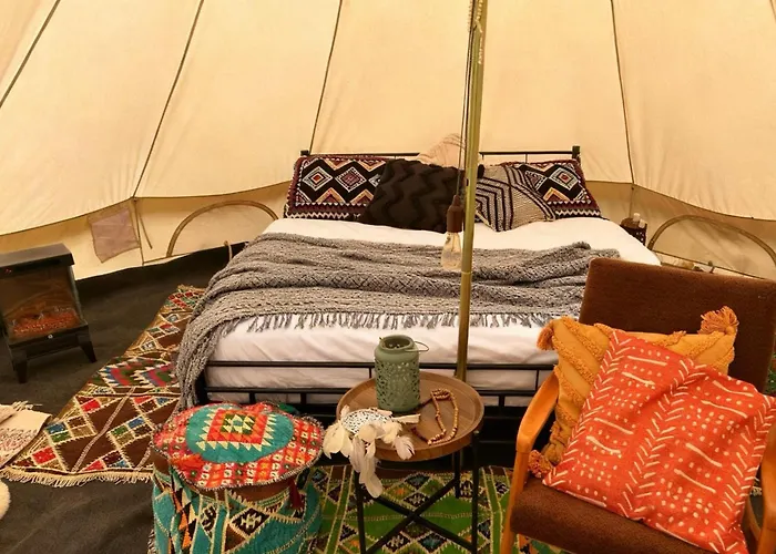 Οργανωμένο κάμπινγκ Glamping Hive By Stream