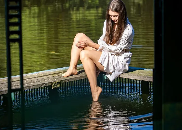 Οργανωμένο κάμπινγκ Glamping Hive By Stream