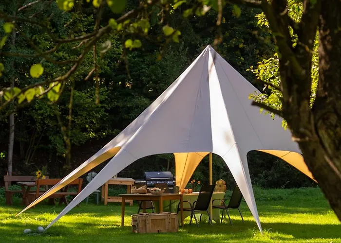 Οργανωμένο κάμπινγκ Glamping Hive By Stream Viska (Plzen-South)